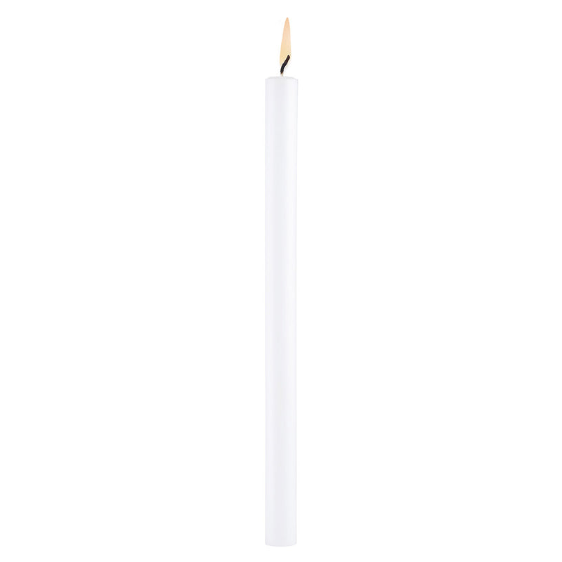 Bougie traditionnelle pour candélabre, chandelier.  Ø 2.1 cm H 26 cm 12 au kg. Disponible en versions Ordinaire (blanc), Classique (ivoire) et 30% cire d'abeille.