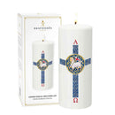 Cierge pascal au décor croix Agneau pascal. 
Cierge d'une durée de 70h env livré dans son étui. Ciergerie Desfossés