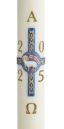 Cierge Pascal avec décoration Croix Agneau Pascal Décor en cire patiné et peint à la main avec relief. Disponible en différentes hauteurs (80 cm / 100 cm / 120 cm) et qualités de cire (classique et 30% cire d'abeille). Ciergerie Desfossés