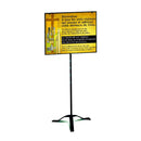 Porte carte ou affiche mobilier en location pour cérémonies et célébrations religieuses. Porte-carte, porte-affiche en fer forgé noir.